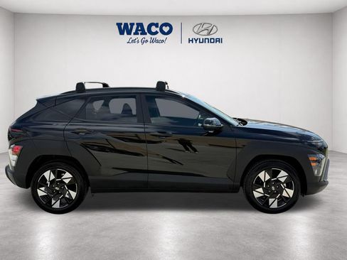 Used 2025 Hyundai Kona SEL FWD image 11