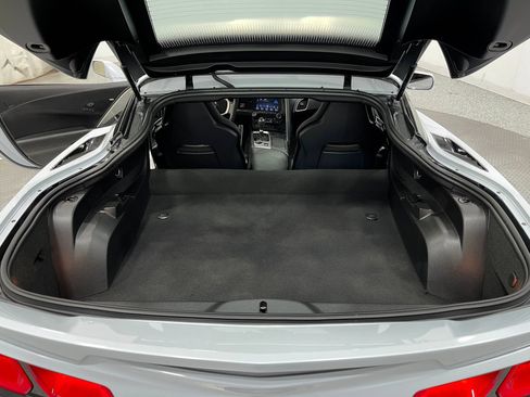 Used 2019 Chevrolet Corvette Stingray Coupe RWD image 21