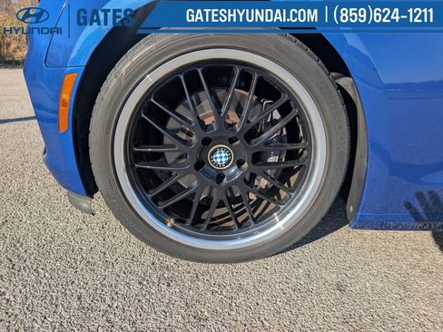 Used 2019 Chevrolet Camaro SS image 9