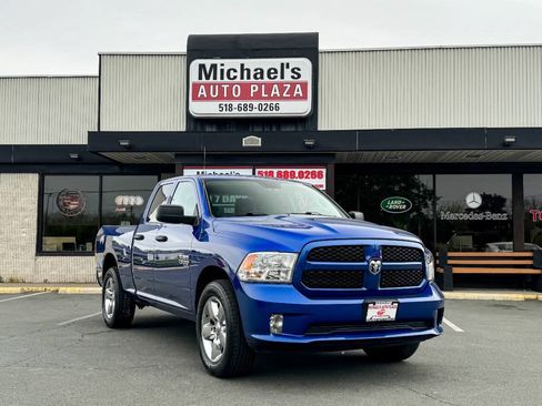 Used 2019 RAM 1500 Express w/ Express Value Package AWD/4WD image 2