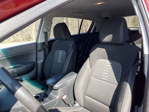 Used 2018 Kia Sportage LX FWD image 16