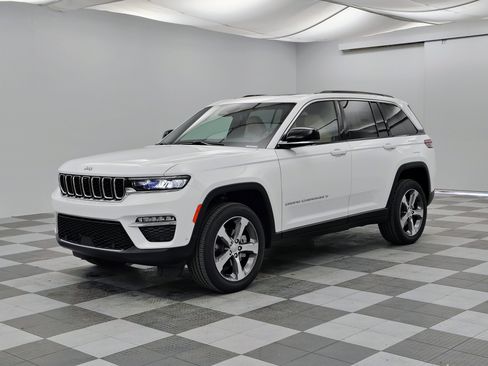 New 2025 Jeep Grand Cherokee Limited w/ Luxury Tech Group II image 7