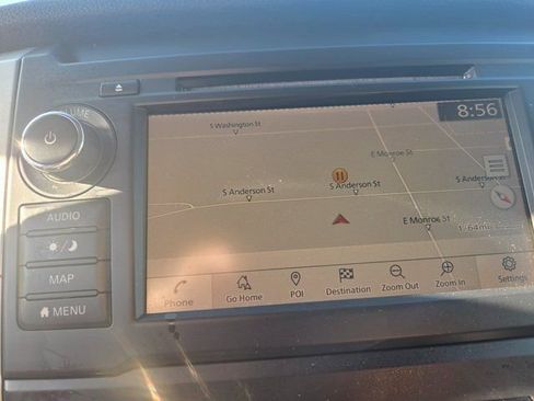 Used 2019 Nissan Titan SV w/ SV Convenience Package image 13