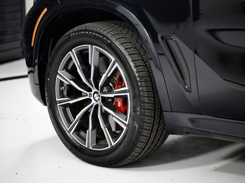 Used 2023 BMW X5 M50i w/ Climate Comfort Package image 11