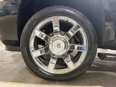 Used 2013 Cadillac Escalade EXT Premium AWD/4WD image 16