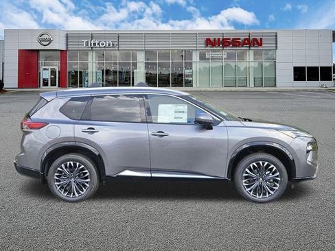 New 2026 Nissan Rogue Platinum AWD/4WD image 3