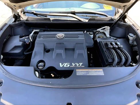 Used 2016 Cadillac SRX Luxury w/ Driver Awareness Package image 32