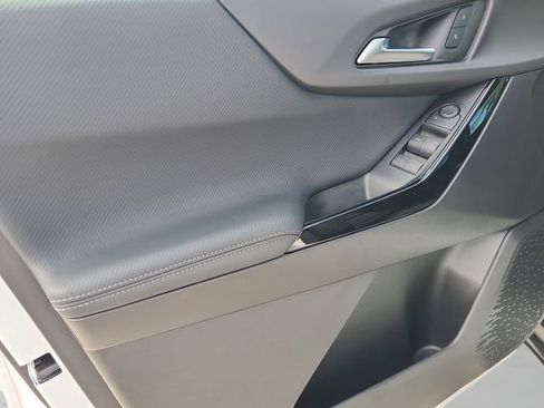 New 2026 Chevrolet Equinox LT w/ Safety and Technology Package FWD image 13