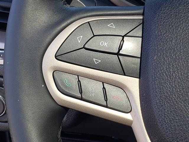 Used 2017 Jeep Cherokee Limited AWD/4WD image 21