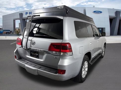 Used 2016 Toyota Land Cruiser AWD/4WD image 7