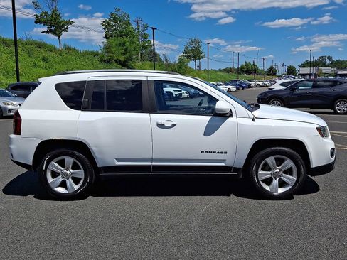 Used 2017 Jeep Compass Latitude AWD/4WD image 7