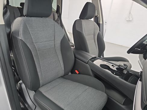 Certified 2023 Nissan Rogue SV FWD image 10
