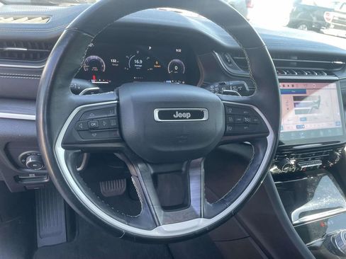 Used 2022 Jeep Grand Cherokee L Limited image 17