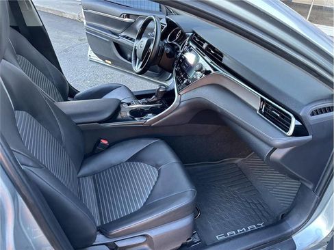 Used 2018 Toyota Camry SE w/ Audio Package image 14