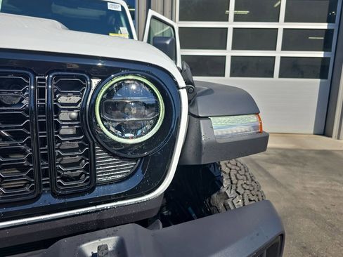 New 2026 Jeep Wrangler Unlimited Sport AWD/4WD image 32