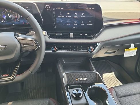 New 2026 Chevrolet Equinox RS w/ LPO, Floor Liner Package image 20