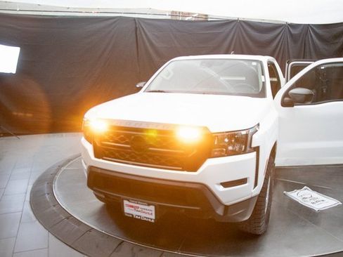 Used 2024 Nissan Frontier S w/ Technology Package image 15