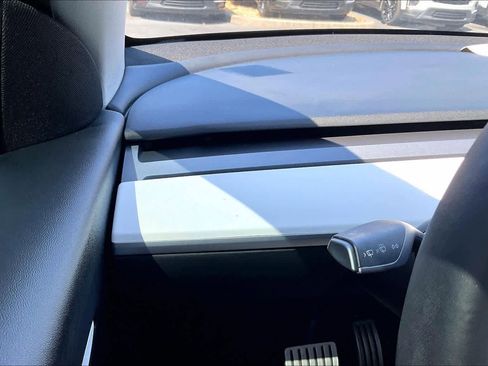 Used 2022 Tesla Model Y Performance AWD/4WD image 32