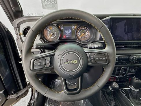 Used 2024 Jeep Wrangler Unlimited Sport AWD/4WD image 10