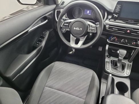 Used 2023 Kia Seltos LX AWD/4WD image 15