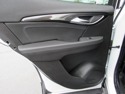 Used 2021 Buick Envision Essence w/ Sport Touring Package image 22