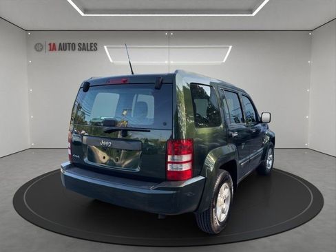 Used 2011 Jeep Liberty Sport image 5