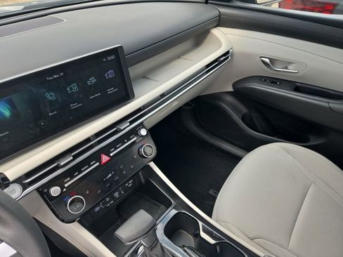Used 2025 Hyundai Tucson SEL image 3
