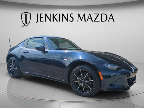 New 2026 MAZDA MX-5 Miata RF Grand Touring image 2