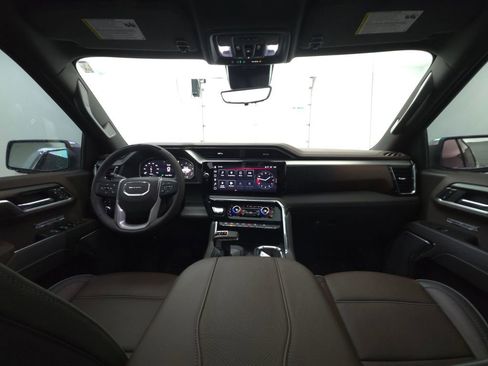 Used 2026 GMC Sierra 1500 Denali image 2