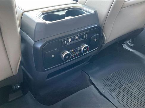 Used 2020 Ford Expedition Limited w/ Equipment Group 302A AWD/4WD image 10