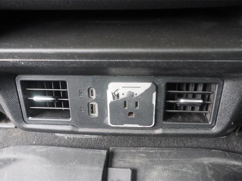 Used 2024 Chevrolet Silverado 2500 LT image 19