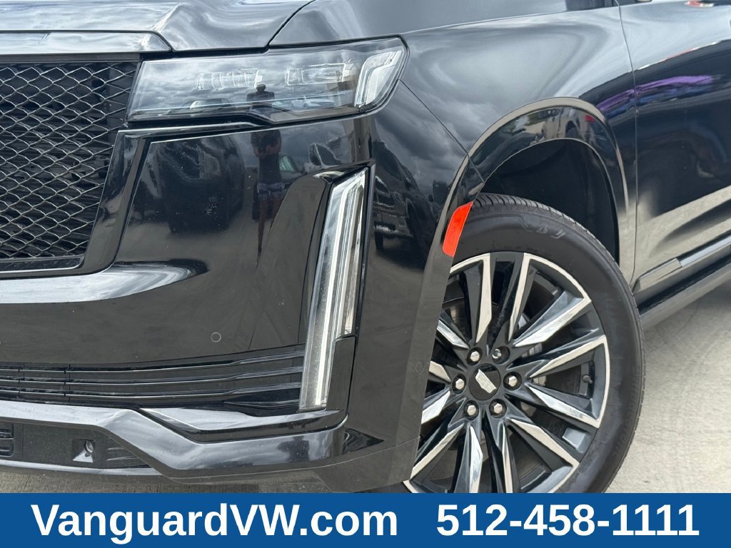 Used 2022 Cadillac Escalade Sport Platinum w/ Heavy-Duty Trailer Package AWD/4WD image 3