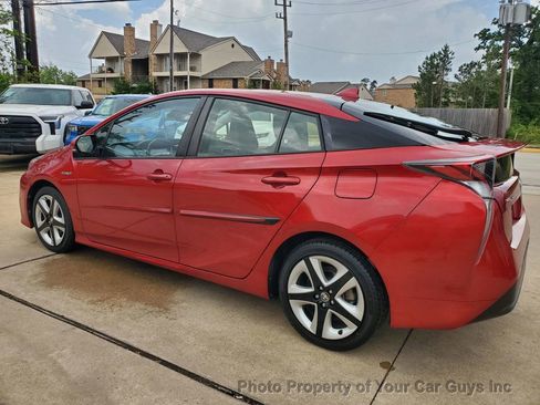 Used 2017 Toyota Prius image 8