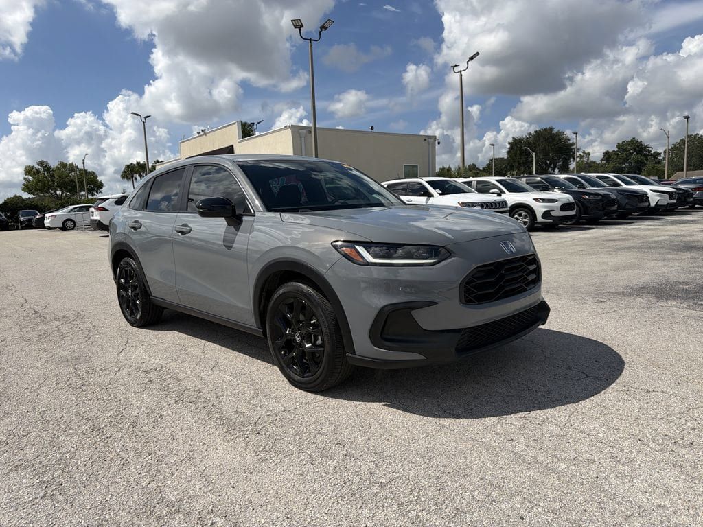 Used 2024 Honda HR-V Sport image 2