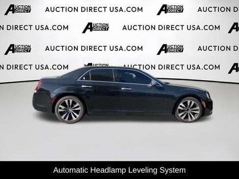 Used 2015 Chrysler 300 C Platinum w/ Harman/Kardon Audio Group RWD image 17