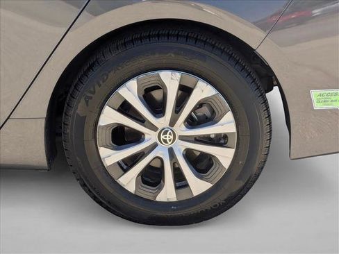 Used 2022 Toyota Prius Prime XLE FWD image 24