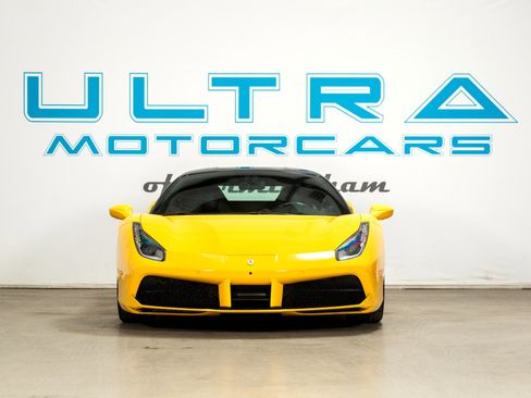 Used 2016 Ferrari 488 GTB image 9