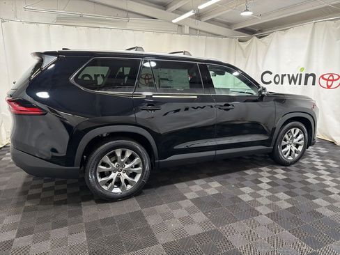 New 2026 Toyota Grand Highlander AWD image 8