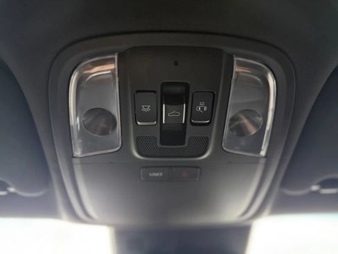 Used 2022 Kia Stinger GT1 AWD/4WD image 40