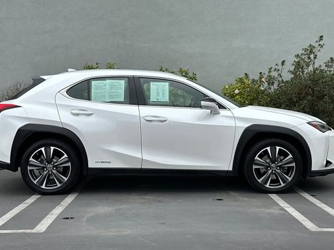 Used 2019 Lexus UX 250h image 6