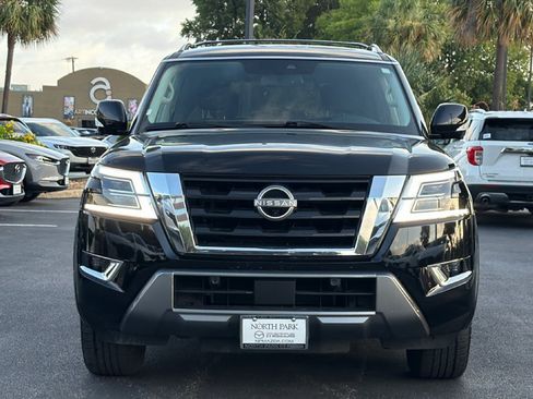 Used 2022 Nissan Armada SL w/ Captain's Chairs Package RWD image 9