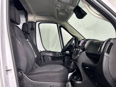 Used 2025 RAM ProMaster 2500 w/ Convenience Group FWD image 10
