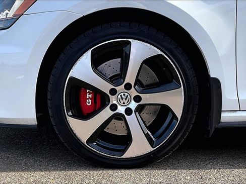 Used 2017 Volkswagen GTI Autobahn image 12