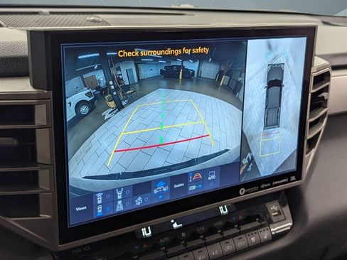 Used 2022 Toyota Tundra Limited image 31