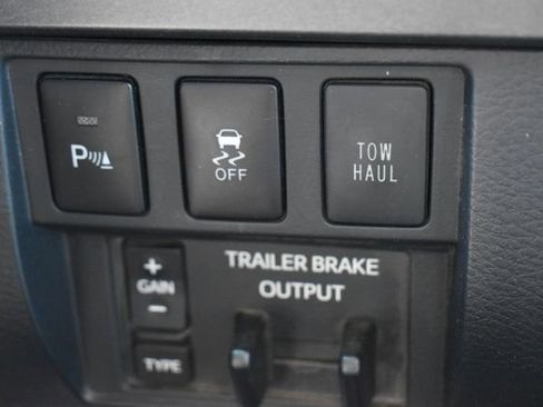 Used 2017 Toyota Tundra SR5 w/ TRD Off Road Package AWD/4WD image 29