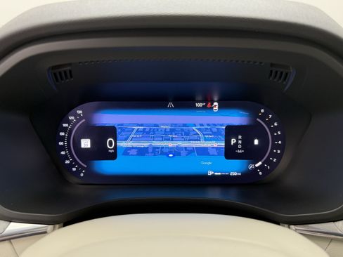Certified 2023 Volvo XC60 B5 Plus w/ Climate Package FWD image 16