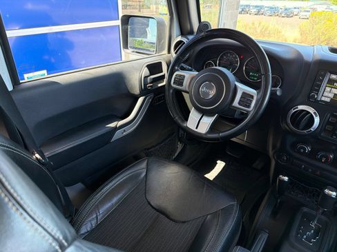 Used 2014 Jeep Wrangler Unlimited Sport AWD/4WD image 12