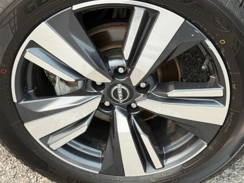 Used 2023 Nissan Rogue SL w/ SL Premium Package AWD/4WD image 47