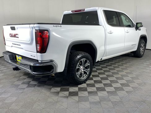 Used 2022 GMC Sierra 1500 SLE AWD/4WD image 8