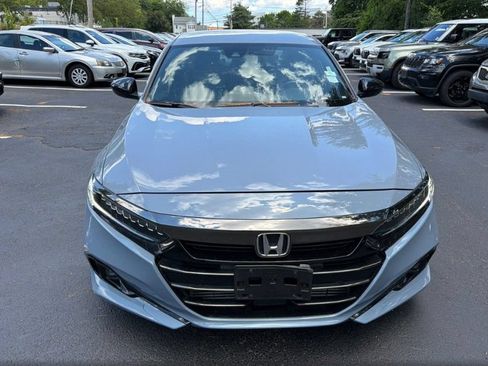 Used 2022 Honda Accord Sport image 2